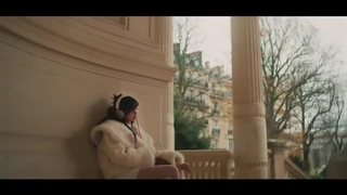 موزیک ویدیو moonlight floor لیسا بلک پینک