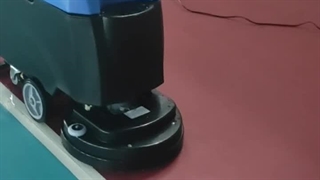 استفاده از یک نمونه اسکرابر دستی مجموعه درسا