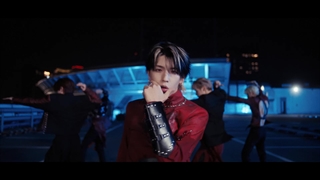 پرفورمنس ویدیو آهنگ WMDA از گروه INI