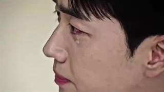 یکی از قشنگ ترین بغل های کیدراما:))))کیدرامای شاهکار هه‌ری عزیز^^