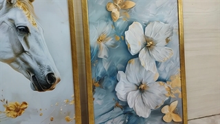 تابلو اسب آبی سفید