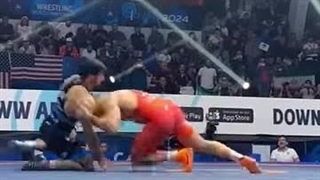 دوید تیلور کامران قاسمپور رو شکست داد