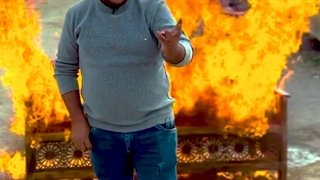 آتش سوزب در نمایشگاه مبلمان سنتی