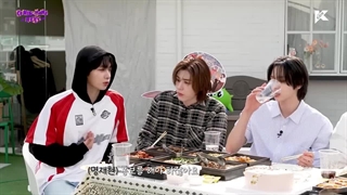 قسمت برنامه 4 Coming Home Next با حضور بوی‌نکست‌دور‌ + زیرنویس‌ فارسی (کپ☆)