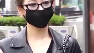 سلبریتی اونا البته خانم هاشون نه مرداشون ما کاری آقایون نداریم