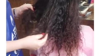 رنگ و لایت مو در سالن زیبایی خانه رنگ النا واقع در میرداماد