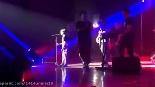 کودکی که کنسرت برج میلادو ترکوند