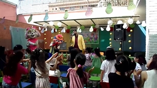 اجرای جشن مدرسه با حضور دلقک و اسکای