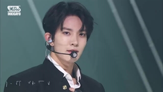 اجرای آهنگ Future Perfect (Pass the Mic) انهایپن در Inkigayo