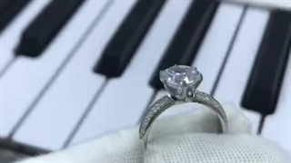 خرید انگشتر سولیتر از گالری تاج نقره