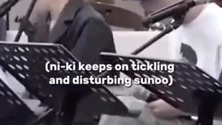 سونو بچم حتی دلش نمی یاد الکی نیکی رو بزنه اخه انقدر یواش میزنه معلومه بیشتر دوست دارن اذیتت کنن