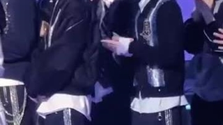 پسرا عالییی بودید (بچه ها یک خبر ناراحت کننده دارم الان بزارم یا نه؟! کاشکی این کارو با نیکی سال نوییش نکنن:(