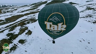 پرواز بالن در برف