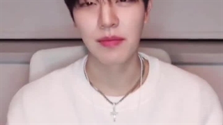 من یه سگ با نژاد beagle گرفتم میتونی بهش اسم بدی ؟ سونگمین: لینو (دیس ایز لاو)