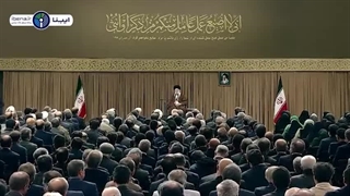 رهبر انقلاب: حذف دلار از مبادلات تجاری کاری بزرگ در کارزار اقتصادی است/ بانک مرکزی میدان را برای سایر ارز‌ها باز کند