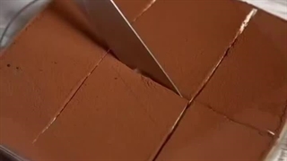 دسر شکلاتی خیلی شیک و خوشمزه درست کن