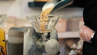 کره گیری از بادام زمینی در 15 ثانیه 09138900047