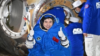 بازگشت فضانوردان شنجو -۱۹ به زمین پس از ۶ ماه