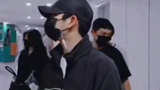 استرو همیشه پشت هستند ❤️❤️❤️