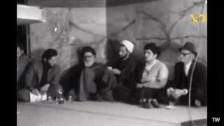 مرحوم آیت الله طالقانی درحسینیه ارشاد تهران