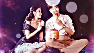 .Strawberry moon.iu/ آیو♡