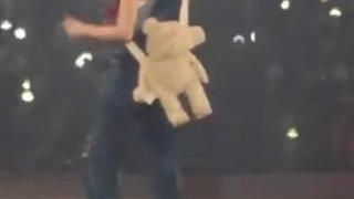 اجرای آیو/I stand U by iu (fan cam)