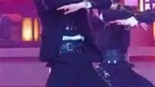 فنکم نی کی انهایپن اجرای Bad Desire (With or Without You) ... لینک کپشن