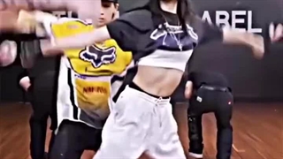 ولی زیبایی بانو لیسا....