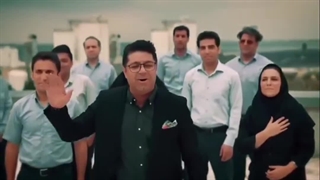 حجت اشرف زاده در کنار فعالان صنعت پتروشیمی و کارگران از ایران می‌خواند.کاری از گروه صنایع پتروشیمی خلیج فارس