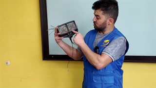 نحوه باز و بست و تعویض کیلومتر و سوئیچ موتور سیکلت