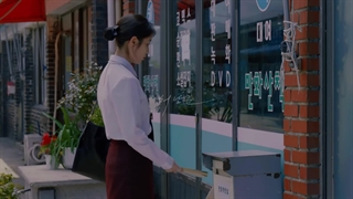 موزیک ویدئو 'Never Ending Story' آیو