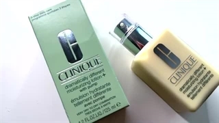 بررسی تخصصی لوسیون آبرسان پوست خشک کلینیک دراماتیکالی دیفرنت