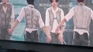 فنکم Bad desire انهایپن در کنسرت ژاپن توکیو