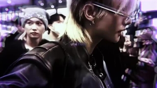 خببب هیونجین با این مدل موهاش حسابیییی وایراله