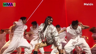 اجرای جنی کیم با آهنگ های Seoul City + ZEN + like JENNIE در melon music 2025