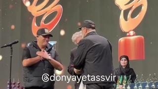 رضا عطاران جایزه بهترین نقش کمدی در جشن حافظ