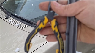 آموزش تعویض برف پاک کن درهوای برفی