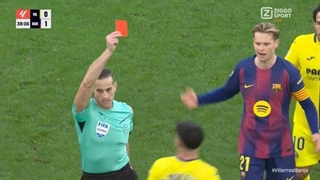 اخراج مدافع زیردریایی‌ها مقابل بارسلونا