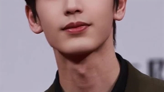 جانگ لینگ هه در مراسم 《Tencent Video All Star Night 2025》