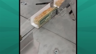 دستگاه بسته بندی شیرینی زبان خامه ای