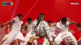 Jennie Kim Performance