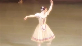 حالا همه چیز در من آرام و تهی است مثل خانه ایی که همه آن را ترک گفته باشند:)