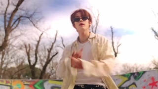 موزیک ویدیو Strawberry Candy از یون سئو بین (Yoon Seobin)