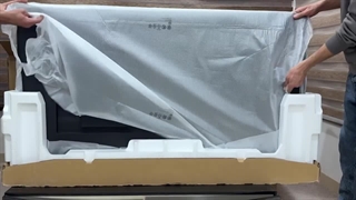 آنباکس تلویزیون سامسونگ Q8F | بانه آی‌تی