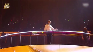 اجرای یونچه و یونجون آهنگ Let me tell you در مراسم گایو دجون