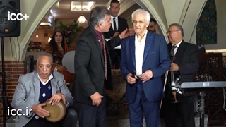 اجرای زیبای حسین پیکران در رستوران دیوان میدان فردوسی پخش از شبکه جهانی +icc ای سی سی  مجری و تهیه کننده حمید مهدوی