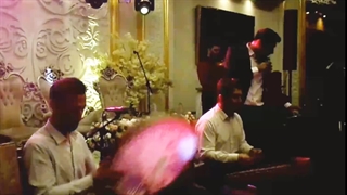 اجرای موسیقی سنتی شاد توسط گروه کاریزما