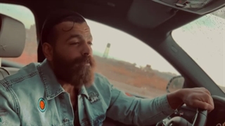 آهنگ مال من باش از معین زد