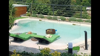 کلبه جنگلی با استخر ساحلی