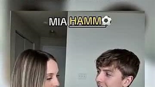 خیلی با بازیگرا شناخت نداره بیچاره XD